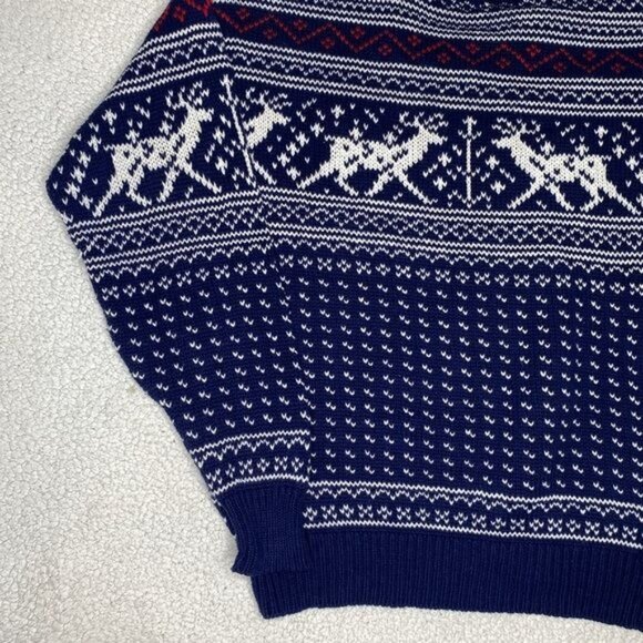 Vintage Norsport Knitted Reindeer Winter Sweater: Size Large - Picture 7 of 10